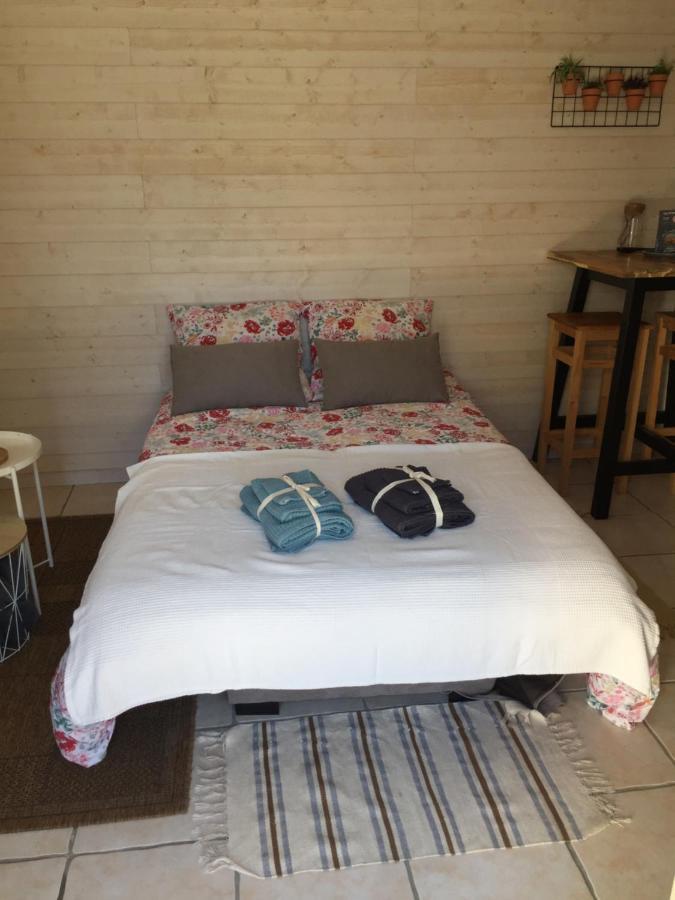 Maisonnette En Pierre Independante De 20 M2 Saint-Cirgues-sur-Couze Buitenkant foto